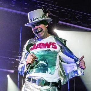 Meet your Posher, Hilary